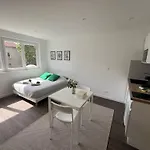 Claire Apartment *