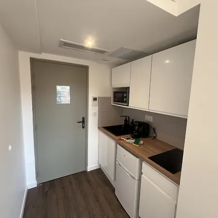 Апартаменты Claire Валанс