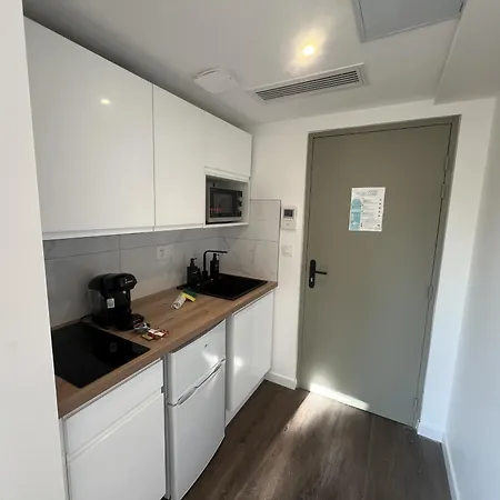 Апартаменты Claire Валанс