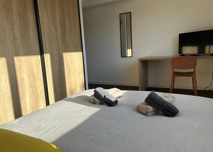 Claire * Valence (Drome)